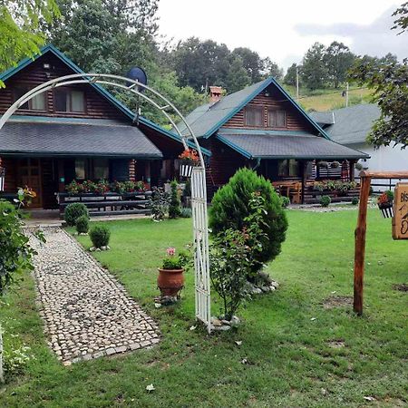 Holiday Homes Biser Lopatnice Lopatnica Екстериор снимка
